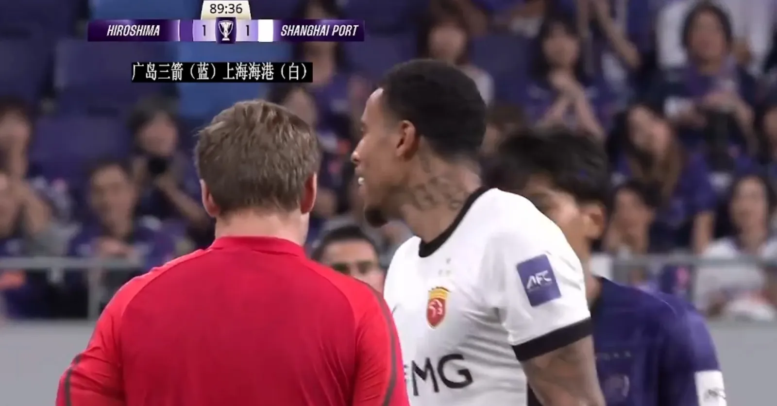 上港客场胜负战，险胜对手，稳稳守住榜首位置的简单介绍