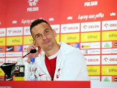 波兰客场战平意大利，米利克表现出色